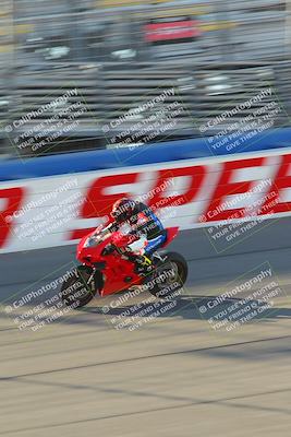 media/Nov-26-2022-Fastrack Riders (Sat) [[b001e85eef]]/Level 3/Session 1 Front Straight/